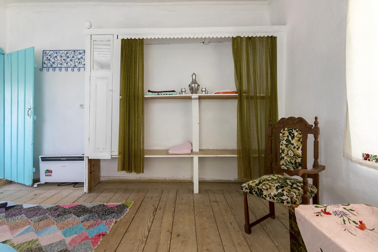 Bed and Breakfast Hobbithousebademler Urla Exteriér fotografie