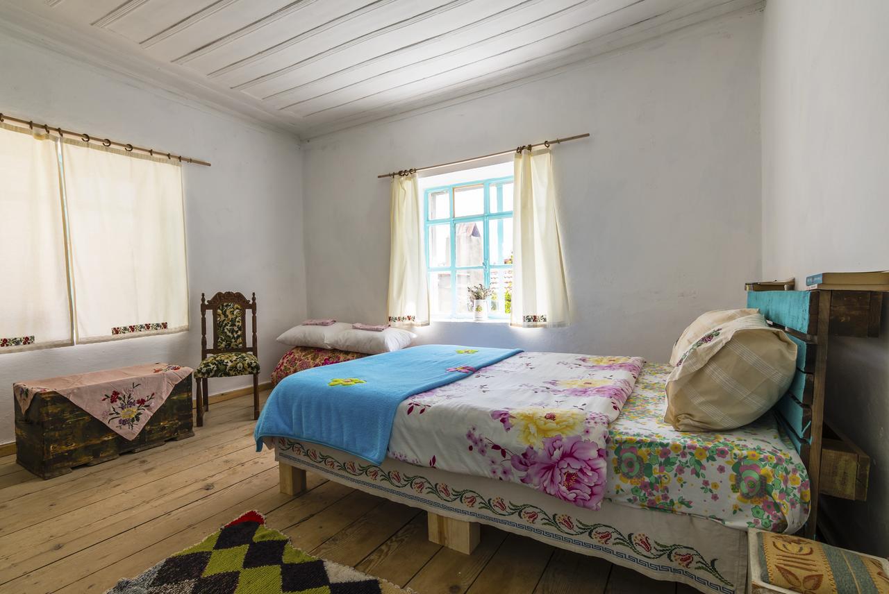 Bed and Breakfast Hobbithousebademler Urla Exteriér fotografie