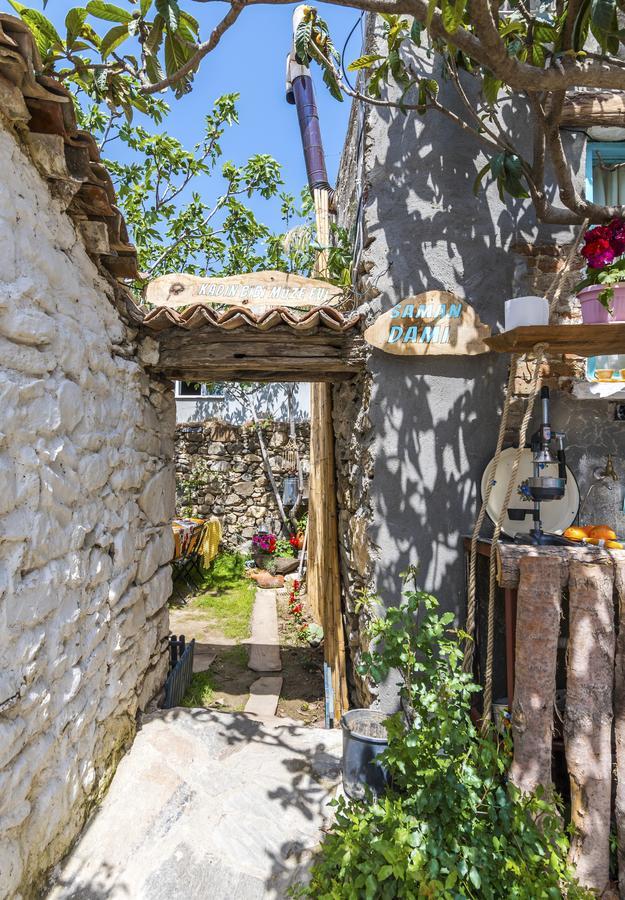 Bed and Breakfast Hobbithousebademler Urla Exteriér fotografie