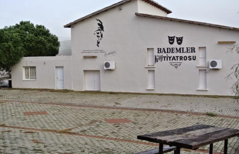 Bed and Breakfast Hobbithousebademler Urla Exteriér fotografie