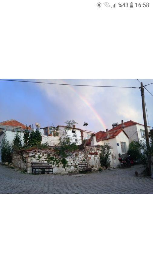 Bed and Breakfast Hobbithousebademler Urla Exteriér fotografie